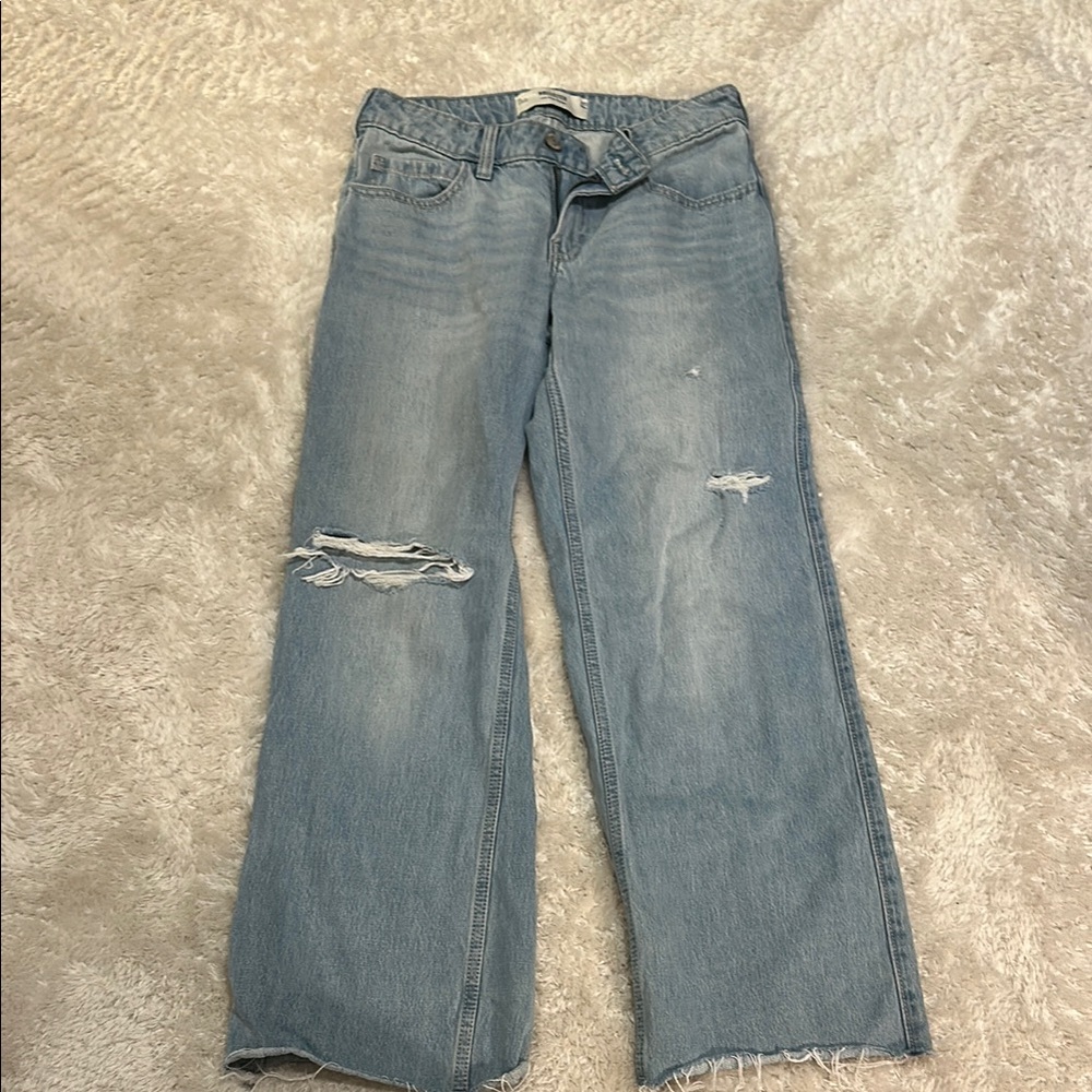 Hollister Low-Rise Baggy Jeans